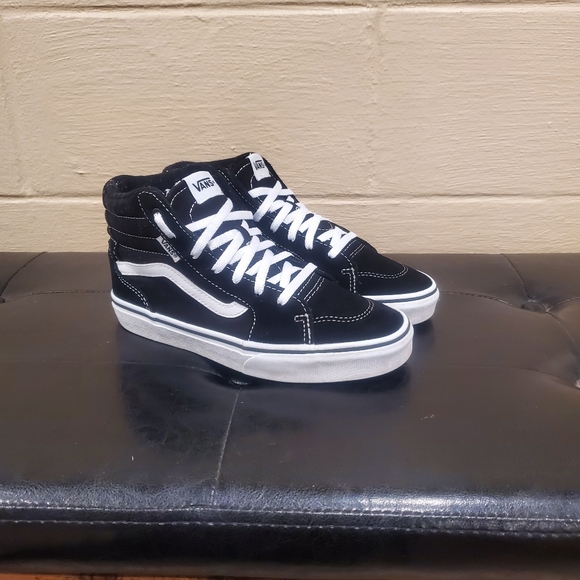 Vans - Picture 3 of 7